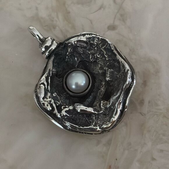 925 Sterling Silver & Pearl Handcrafted Pendant - Picture 1 of 9